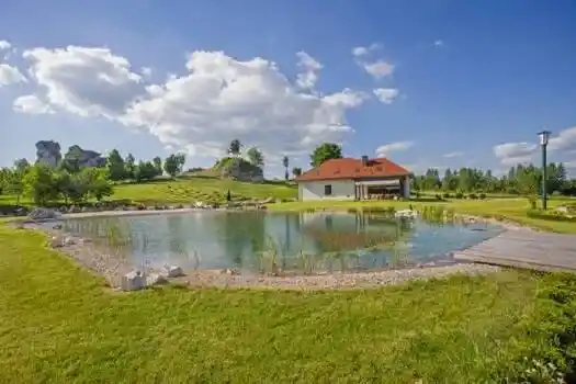 Dizajn kúpeľných jazier, konštrukcia - Kúpacie jazierka